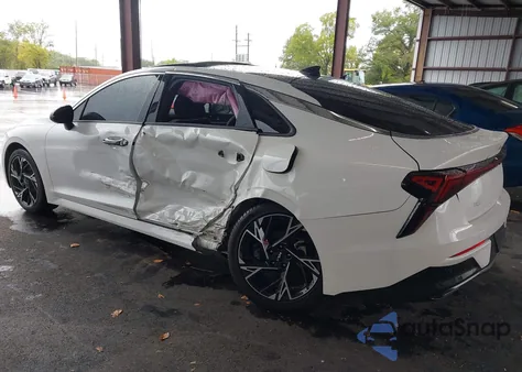 2025 Kia K5 Gt-Line из США, поврежденный, VIN KNAG64J77S5310309